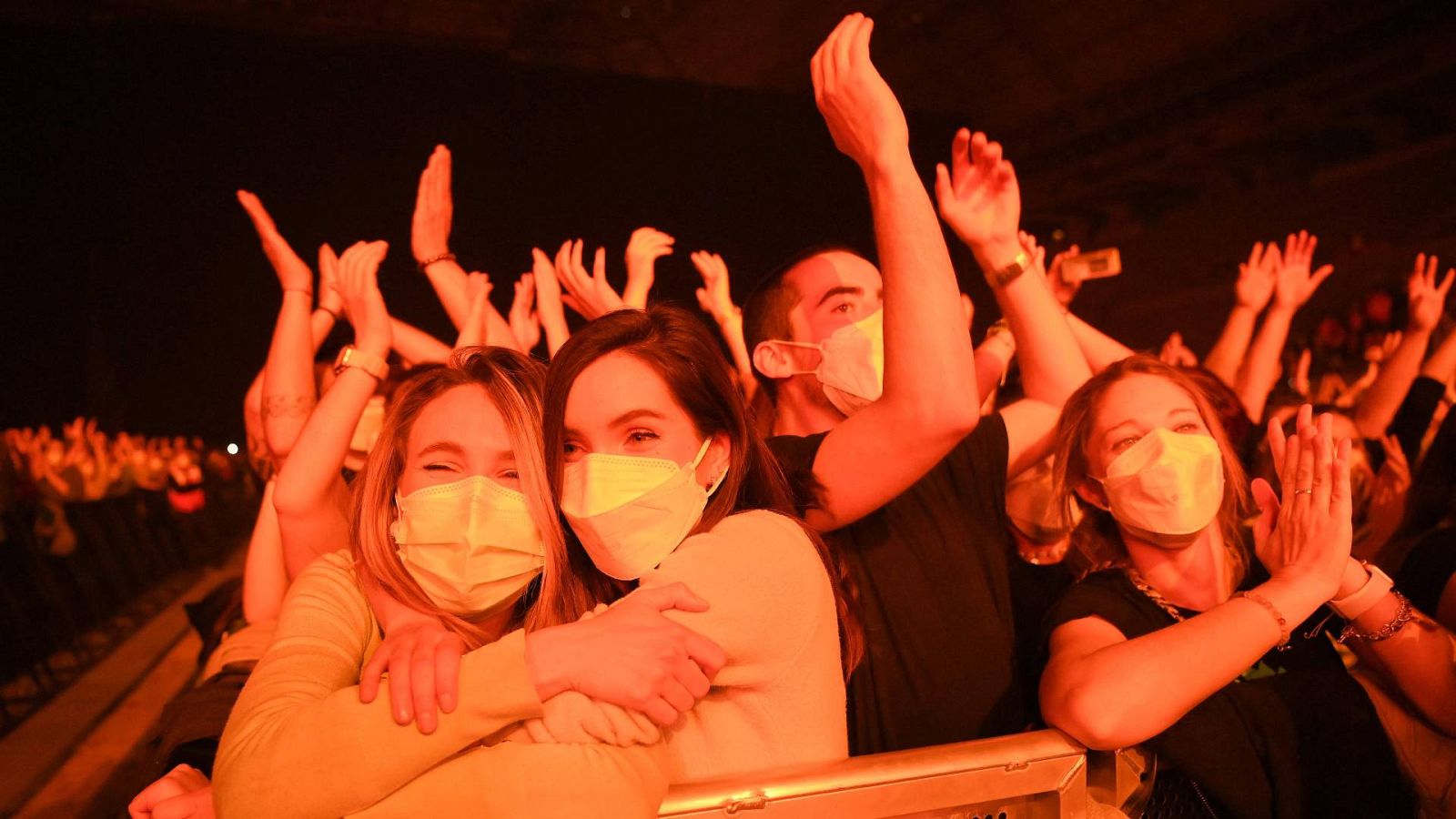 14 Horas Fin de Semana - Prueba de sonido 2. Otro concierto para comprobar la transmisibilidad del coronavirus - Escuchar ahora