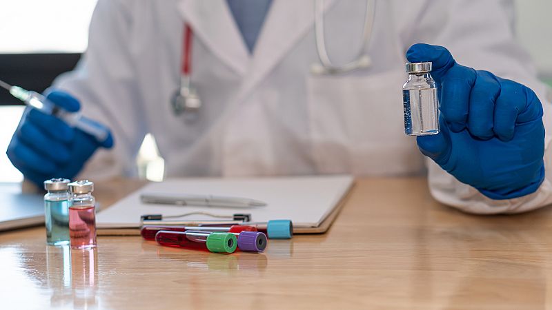 Hora América - La importancia de la farmacovigilancia para las vacunas COVID-19 - 05/05/21 - escuchar ahora