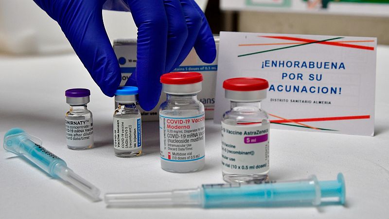 Más cerca - Médicos sin Fronteras aplaude la decisión "valiente" de Biden: "Permitiría producir más vacunas a medio plazo" - Escuchar ahora