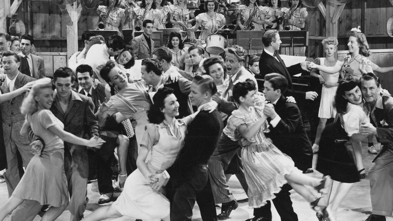 Tarde lo que tarde - ¿Volveremos a otros locos años 20? - 07/05/21 - escuchar ahora