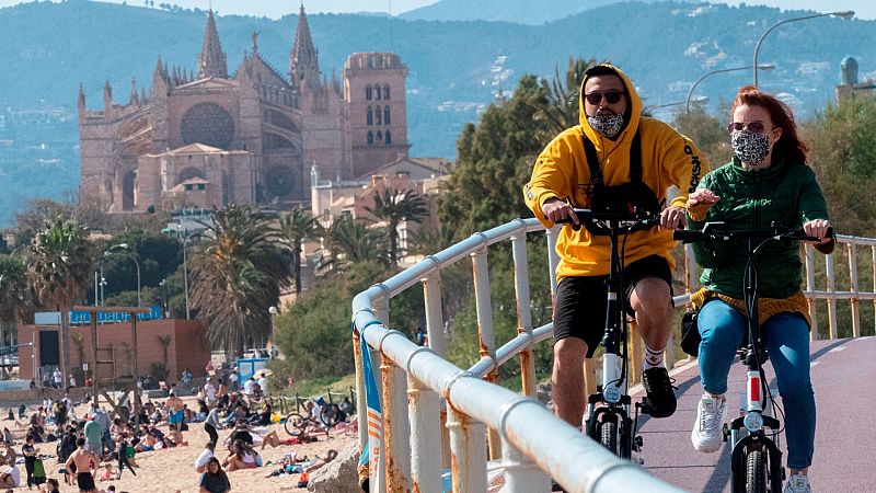 Las mañanas de RNE con Íñigo Alfonso - Ángel Talavera, Oxford Economics: "Será un camino largo, pero habrá recuperación" - Escuchar ahora 