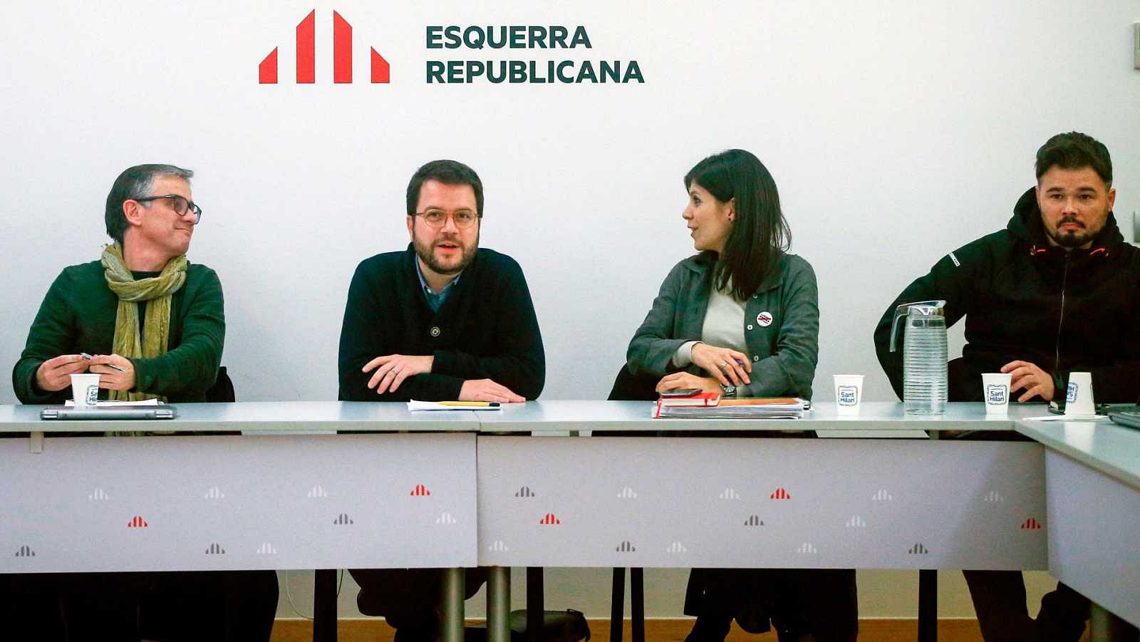 ERC, Junts i la CUP signen un compromís de mínims per seguir negociant