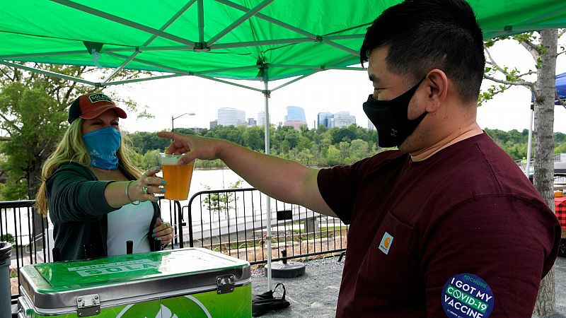 14 horas - EEUU intenta convencer a quienes no quieren vacunarse: 1 de cada 4 ciudadanos - Escuchar ahora 