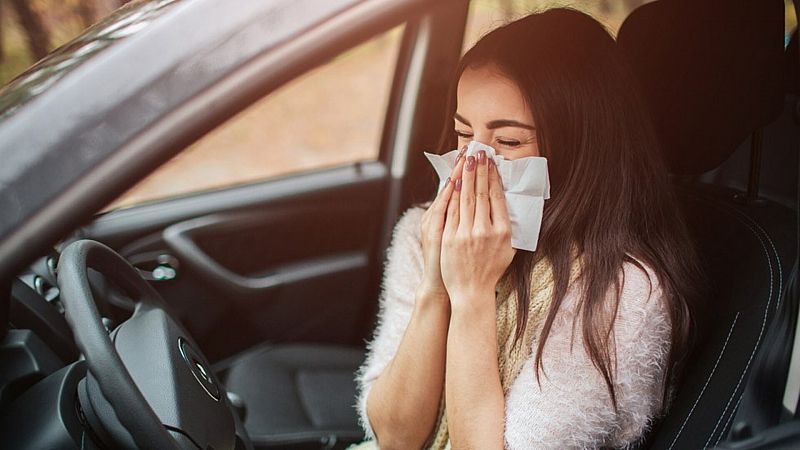 Más cerca - Mezcla peligrosa: Alergias, medicamentos, somnolencia y tráfico - Escuchar ahora