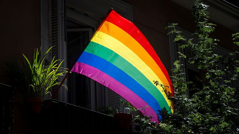 Las mañanas de RNE con Íñigo Alfonso - El 30% de las personas LGTBI ocultan su orientación sexual en el trabajo - Escuchar ahora
