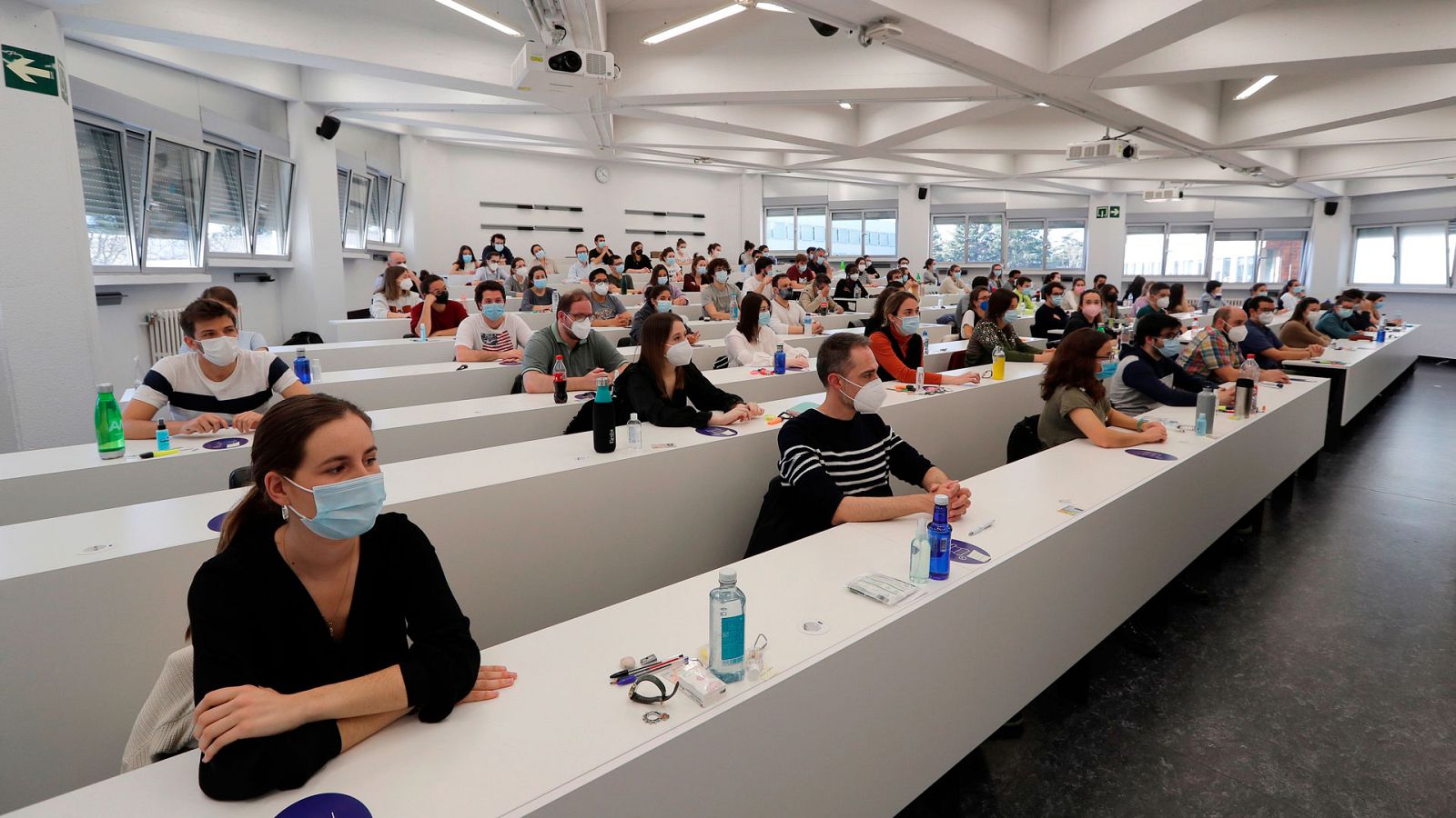 Las mañanas de RNE con Íñigo Alfonso - Los sindicatos médicos se movilizan contra el sistema telemático de adjudicación de las plazas MIR - Escuchar ahora