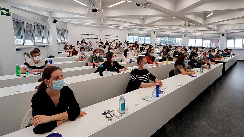 Las mañanas de RNE con Íñigo Alfonso - Los sindicatos médicos se movilizan contra el sistema telemático de adjudicación de las plazas MIR - Escuchar ahora