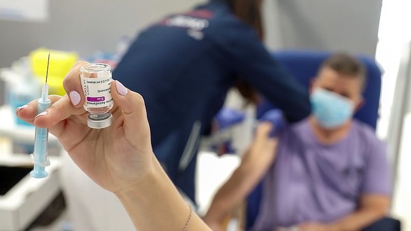 14 horas - Poner Pfizer a vacunados con AstraZeneca es seguro y aumenta la inmunidad - Escuchar ahora 