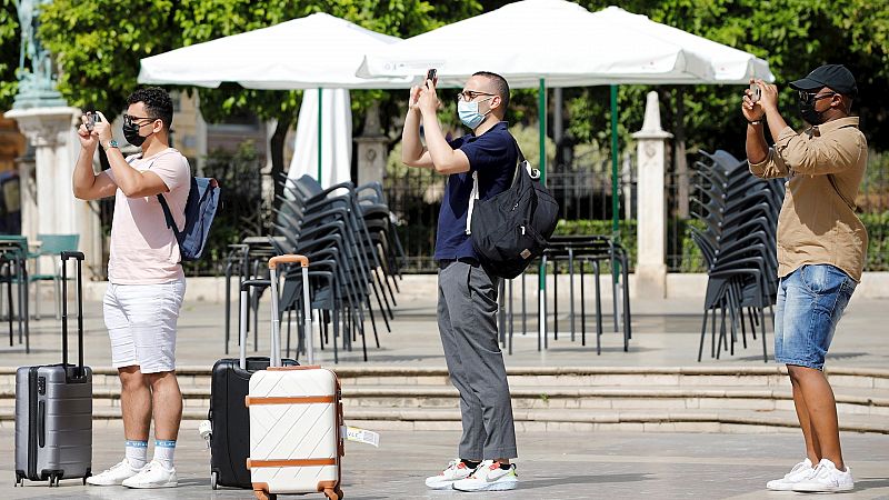 14 horas Fin de Semana - Viajar después de la pandemia: los turistas extranjeros podrían tardar en volver - Escuchar ahora