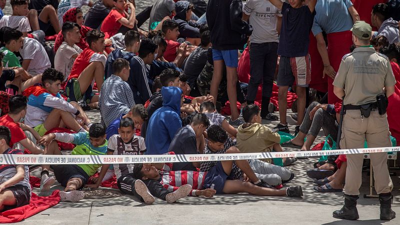 14 horas - Ceuta: cientos de menores no acompañados llevan una semana viviendo en naves - Escuchar ahora