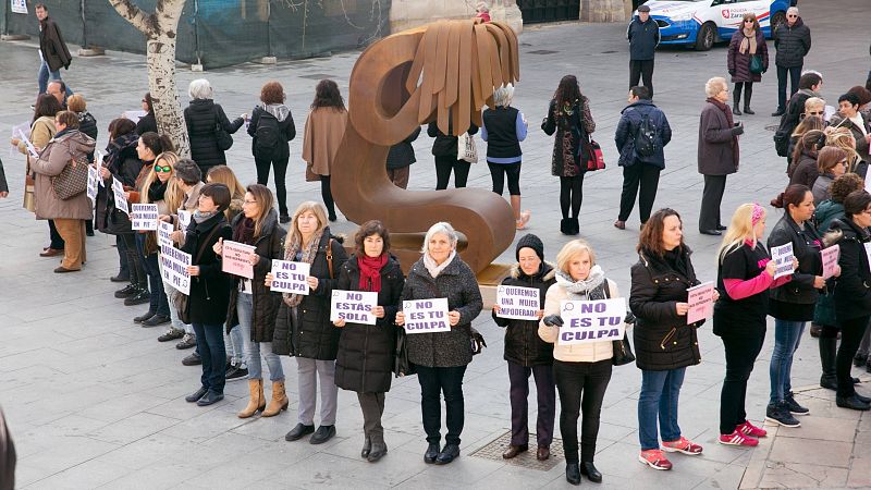 Las mañanas de RNE con Íñigo Alfonso - Natalia Morlas, presidenta de Somos Más: "Muchas víctimas de violencia machista se quedan con el agresor para evitar el maltrato a los hijos" - Escuchar ahora
