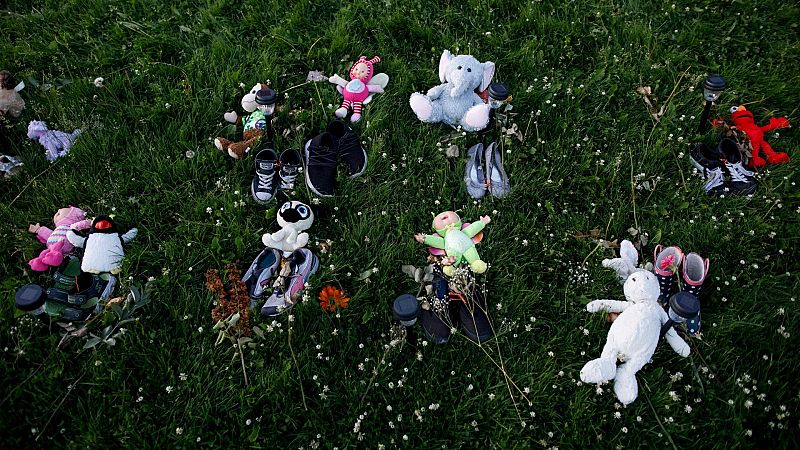 Reportajes 5 Continentes - Una fosa común con restos de niños descubierta en Canadá - Escuchar ahora