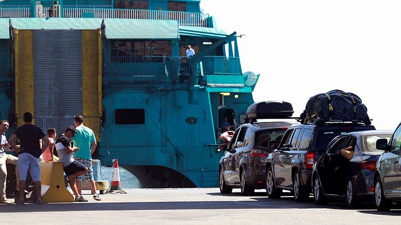 14 horas - Los marroquíes residentes en España se plantean no viajar a su país tras la exclusión de los puertos españoles de la 'operación Paso del Estrecho' - Escuchar ahora