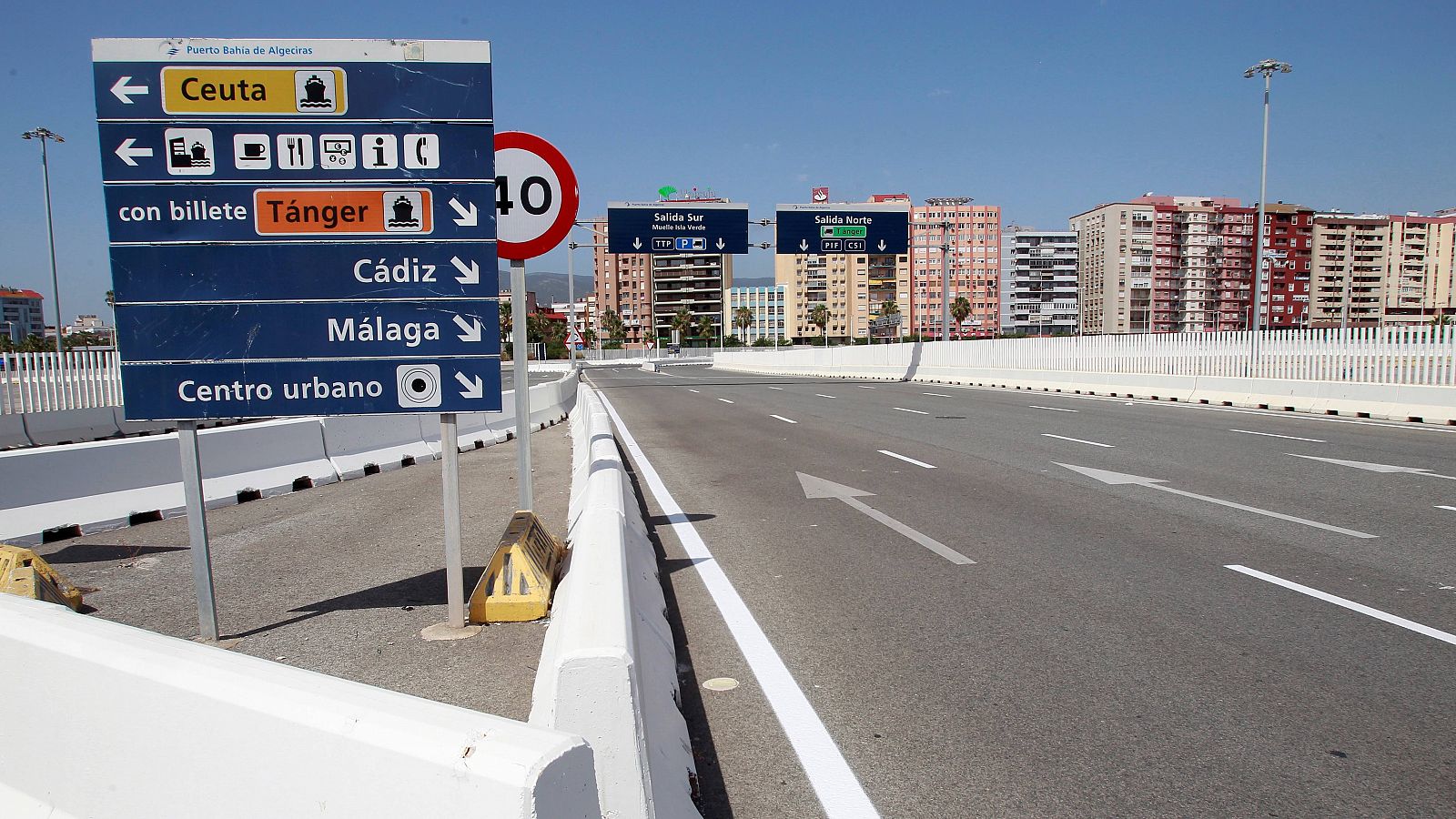 14 horas - El impacto económico en Algeciras de la cancelación de la  'operación Paso del Estrecho' - Escuchar ahora