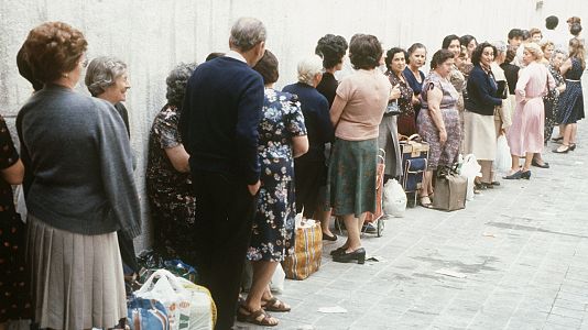  - Juan Antonio García, Ministro de Comercio, comparece tras la intoxicación masiva por aceite de colza | Escuchar