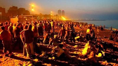 La revetlla de Sant Joan es podrà celebrar a les platges de Barcelona