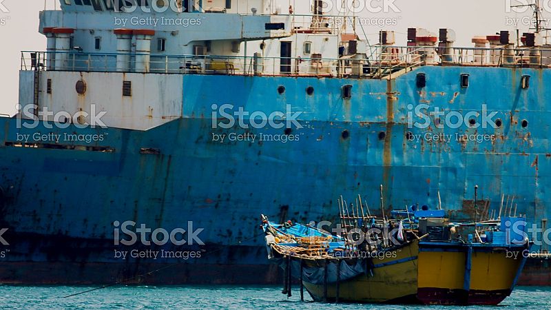 Más cerca - Piratas en el Golfo de Guinea - Escuchar ahora