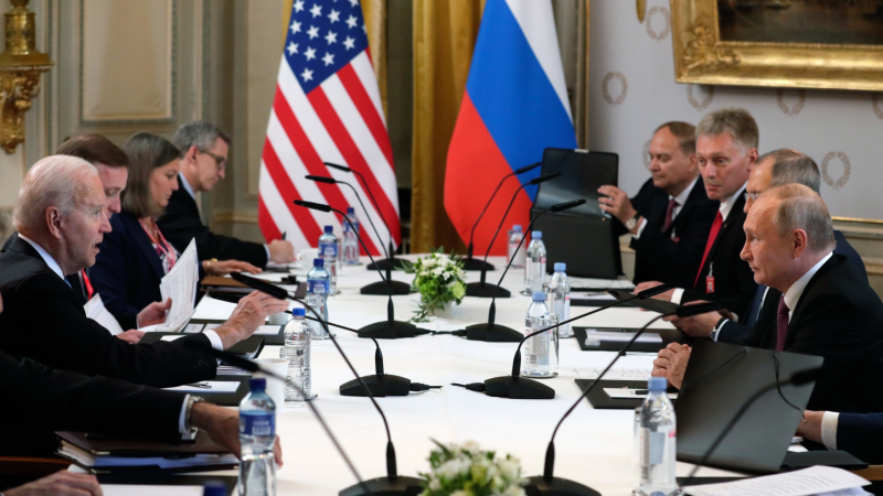 24 horas - Biden y Putin acuerdan la vuelta de embajadores y un diálogo sobre la ciberseguridad - Escuchar ahora