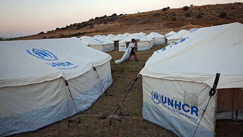 España a las 8 Fin de Semana - Día del Refugiado: ACNUR califica de "preocupante" el aumento de la xenofobia y reclama más recursos para garantizar el derecho de asilo de los migrantes - Escuchar ahora