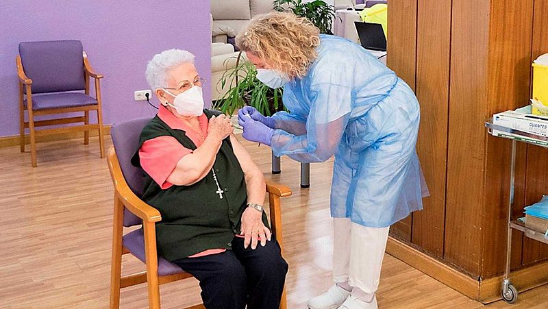 Las mañanas de RNE - Un café con Araceli Hidalgo, la primera vacunada contra la COVID en España - Escuchar ahora