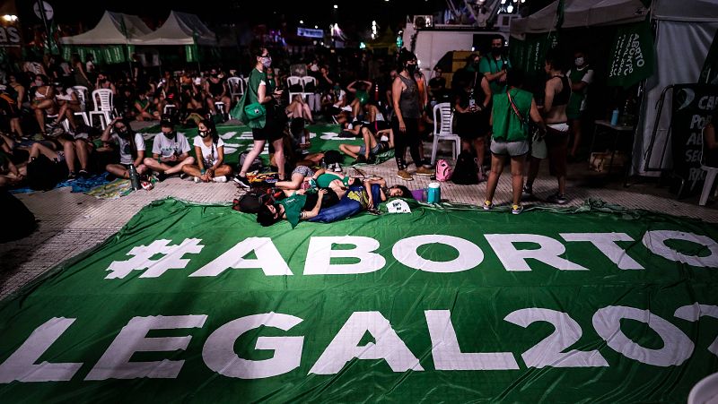 14 horas - El aborto es ilegal en muchas partes del mundo y está castigado con penas de prisión - Escuchar ahora