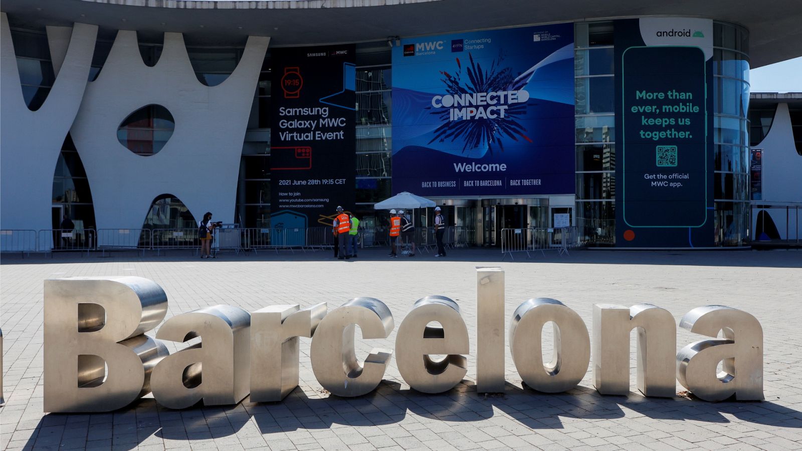 14 horas Fin de Semana - El MWC reaparece con bajas expectativas para el sector hotelero: poca ocupación y habitaciones a mitad de precio - Escuchar ahora