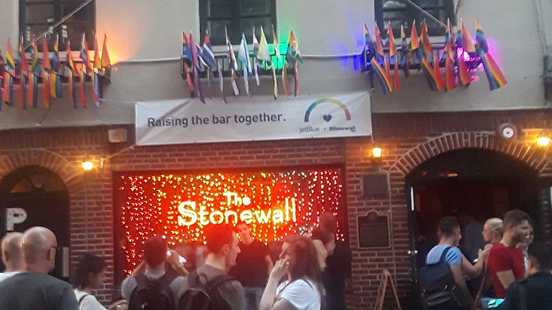 Las mañanas de RNE con Íñigo Alfonso - StoneWall celebra la vuelta de las reivindicaciones LGTBi - Escuchar ahora 