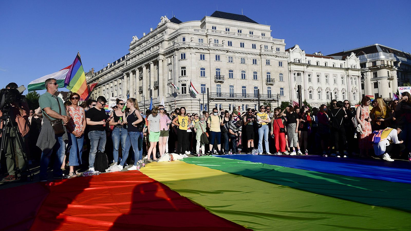 14 horas - El acoso y la intimidación al colectivo LGTBI en el este de Europa - Escuchar ahora