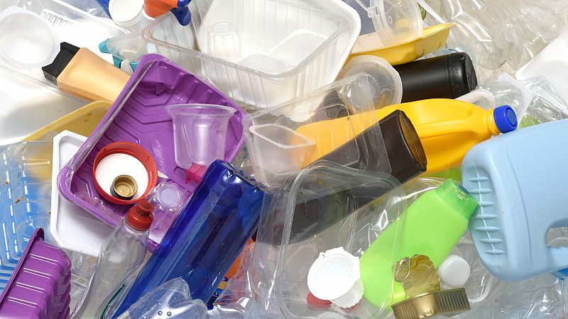 Más cerca - Claves para reducir el plástico en nuestra vida cotidiana - Escuchar ahora