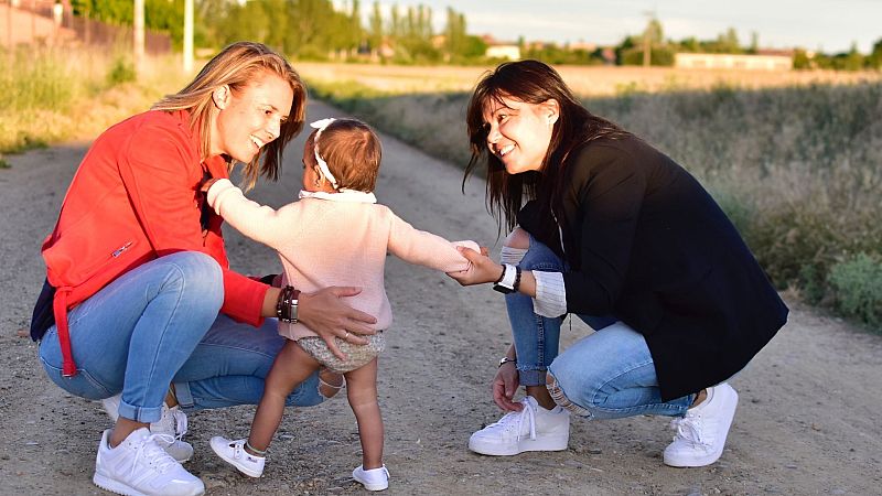 Las mañanas de RNE con Íñigo Alfonso - Nieves y María del Carmen, una familia de guardias civiles - Escuchar ahora 