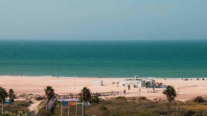 Las mañanas de RNE con Íñigo Alfonso - Alcalde de Conil: "La ocupación estaba por encima del 90%, pero se han cancelado muchas reservas" - Escuchar ahora