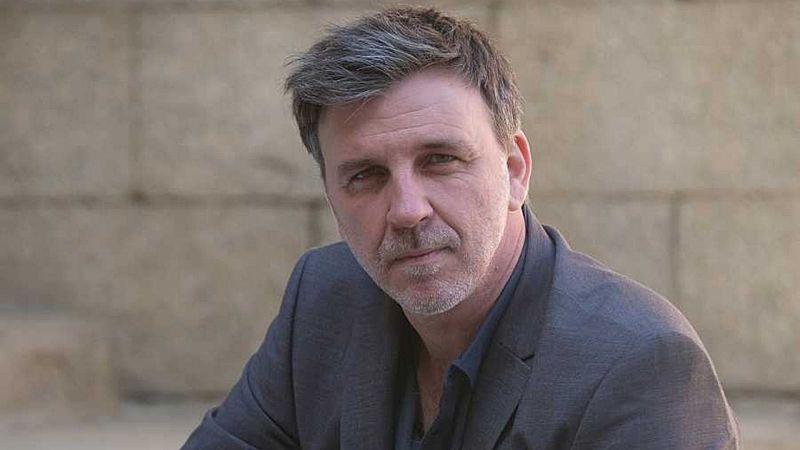 Tarde lo que tarde - Armando del Río nos presenta la recién estrenada 'Tarántula' - Escuchar ahora