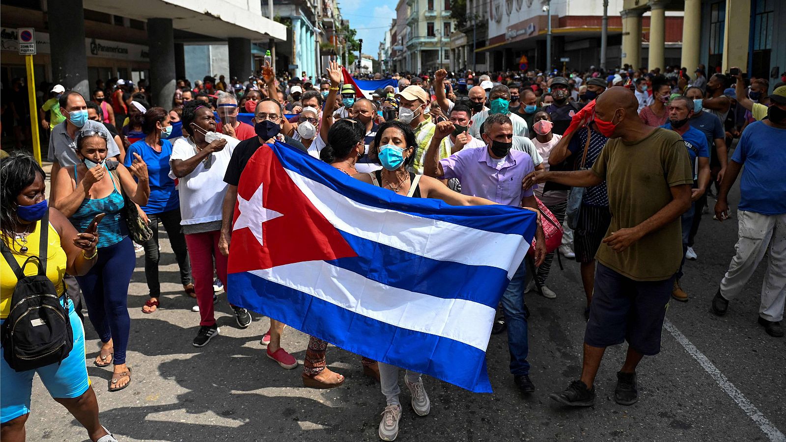 14 horas - Guillermo Nova, periodista: "En Cuba se ha dado la tormenta perfecta" - Escuchar ahora