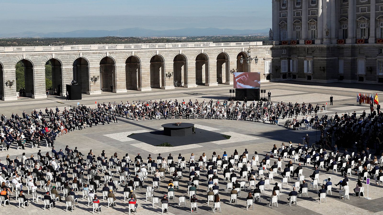 Más cerca - Escuchamos los testimonios de sanitarios y familiares de las víctimas