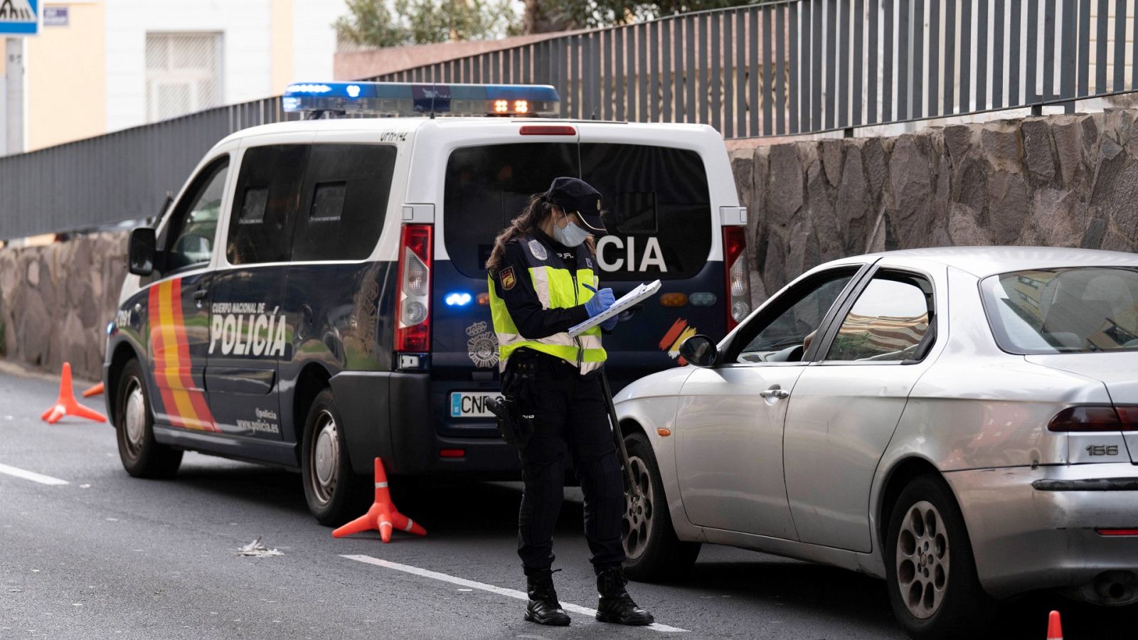 14 Horas - ¿Cuántas multas se pusieron durante el estado de alarma y qué pasa con ellas? - Escuchar ahora