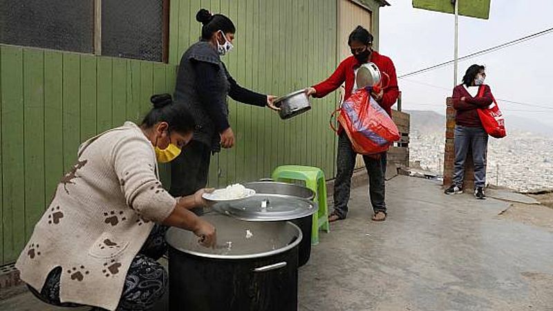Reportajes 5 Continentes - Las ollas comunales para luchar contra el hambre en Perú - Escuchar ahora