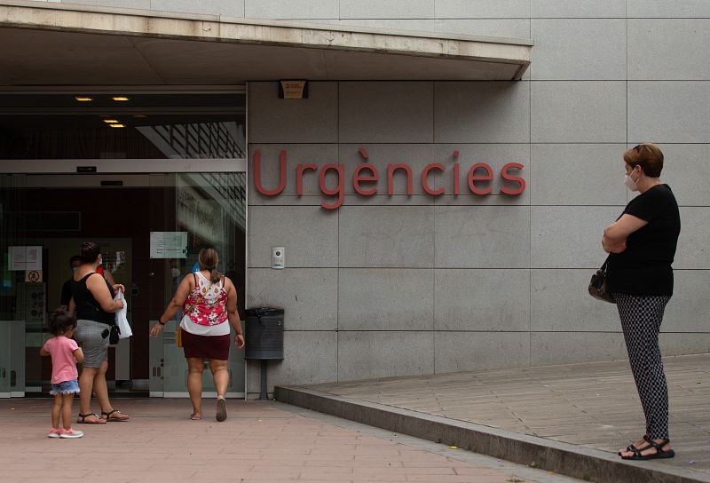 14 horas Fin de Semana - La presión hospitalaria, preocupante: "Ya hemos triplicado el número de pacientes" - Escuchar ahora