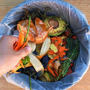 Más cerca - Más cerca- El desperdicio de comida aumenta en España durante el verano - Escuchar ahora