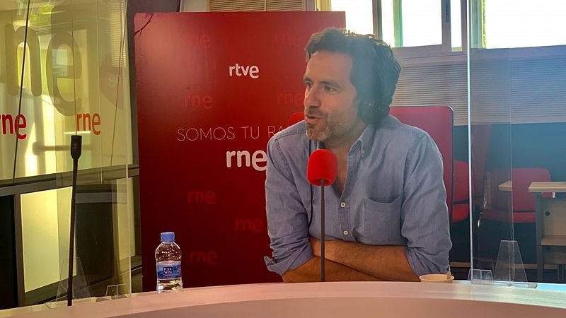 Tarde lo que tarde - 'Cosas que pasan': el nuevo poemario de Borja Sémper - Escuchar ahora