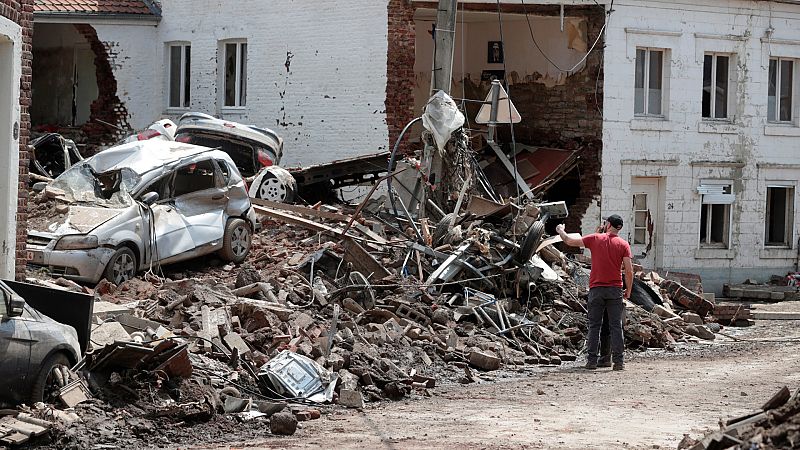 24 horas - Miles de hogares siguen sin luz en Bélgica tras las inundaciones - Escuchar ahora