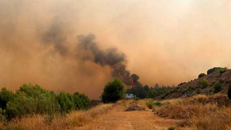 Las mañanas de RNE - UME: controlados los incendios de Albacete y Huelva; el de Tarragona "en todo su esplendor" - Escuchar ahora