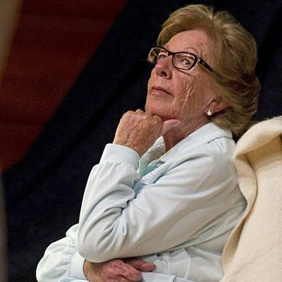 Joyas del Archivo Sonoro - Julio César Iglesias entrevista a la locutora Menchu Álvarez del Valle - Escuchar ahora