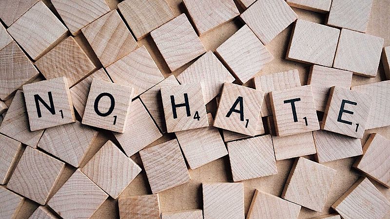 El gallo que no cesa - 'Adopta un hater', contra el odio en las redes  - Escuchar ahora