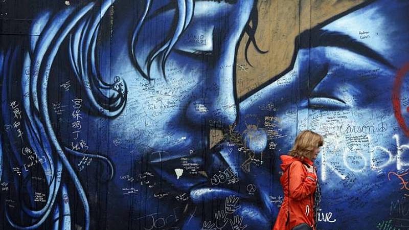 Cinco Continentes - Los Muros de Paz de Irlanda del Norte siguen en pie - Escuchar ahora