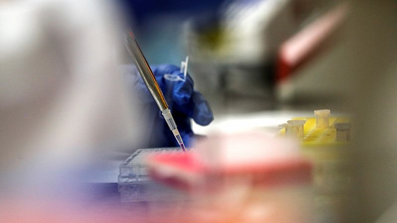 14 horas Fin de Semana - El CSIC aplaza temporalmente los ensayos humanos de la vacuna española contra la COVID - Escuchar ahora