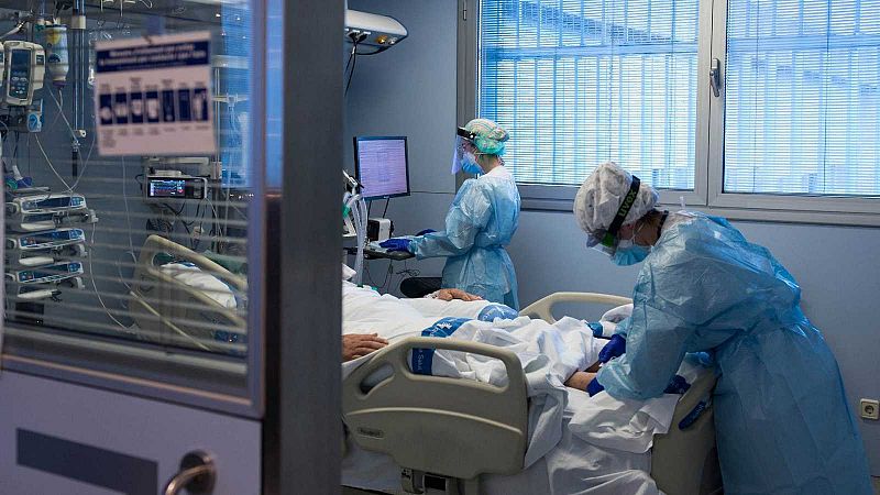 La cinquena onada segueix sense tocar sostre als hospitals