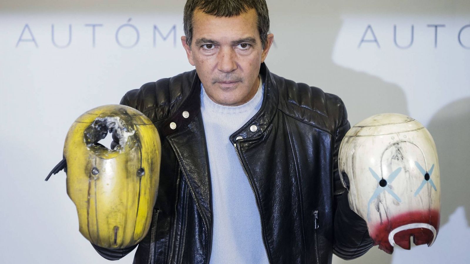 No es un día cualquiera - Antonio Banderas presenta 'Automata' - Escuchar ahora