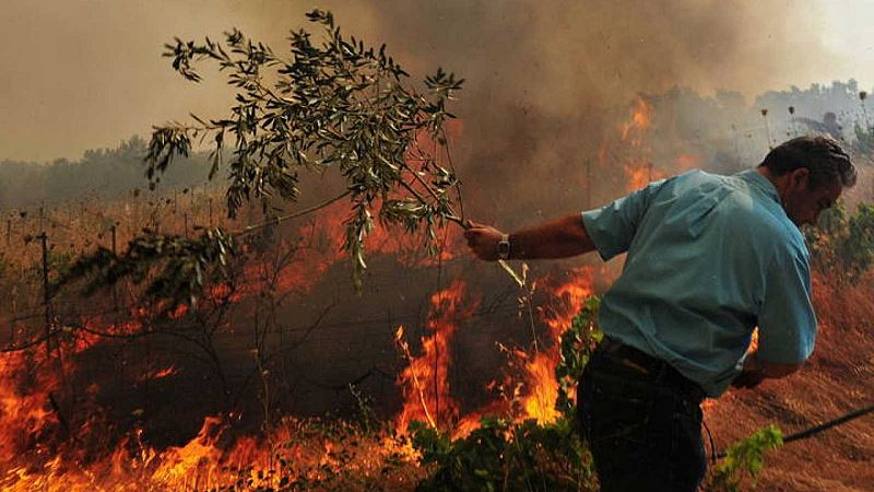 Más cerca - Las dos caras de agosto: Incendios y tormentas - Escuchar ahora