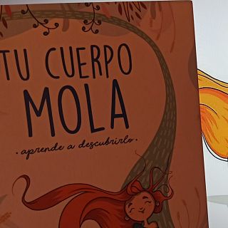 TU CUERPO MOLA! : : Books