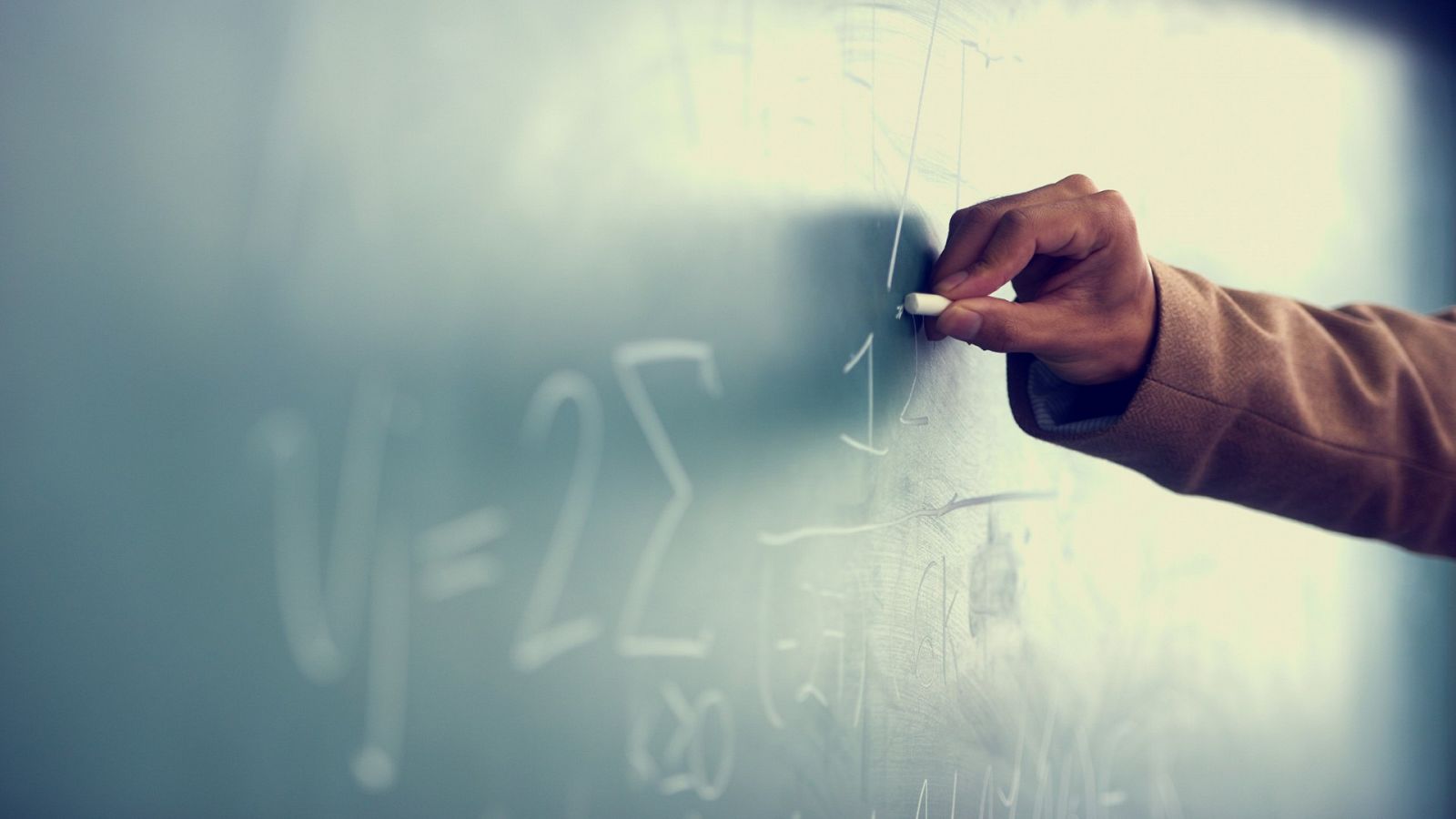 Por tres razones - ¿Por qué los matemáticos ya no quieren ser profesores? - Escuchar ahora